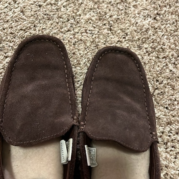 UGG slip-on suede loafers, size 8 - Picture 4 of 10